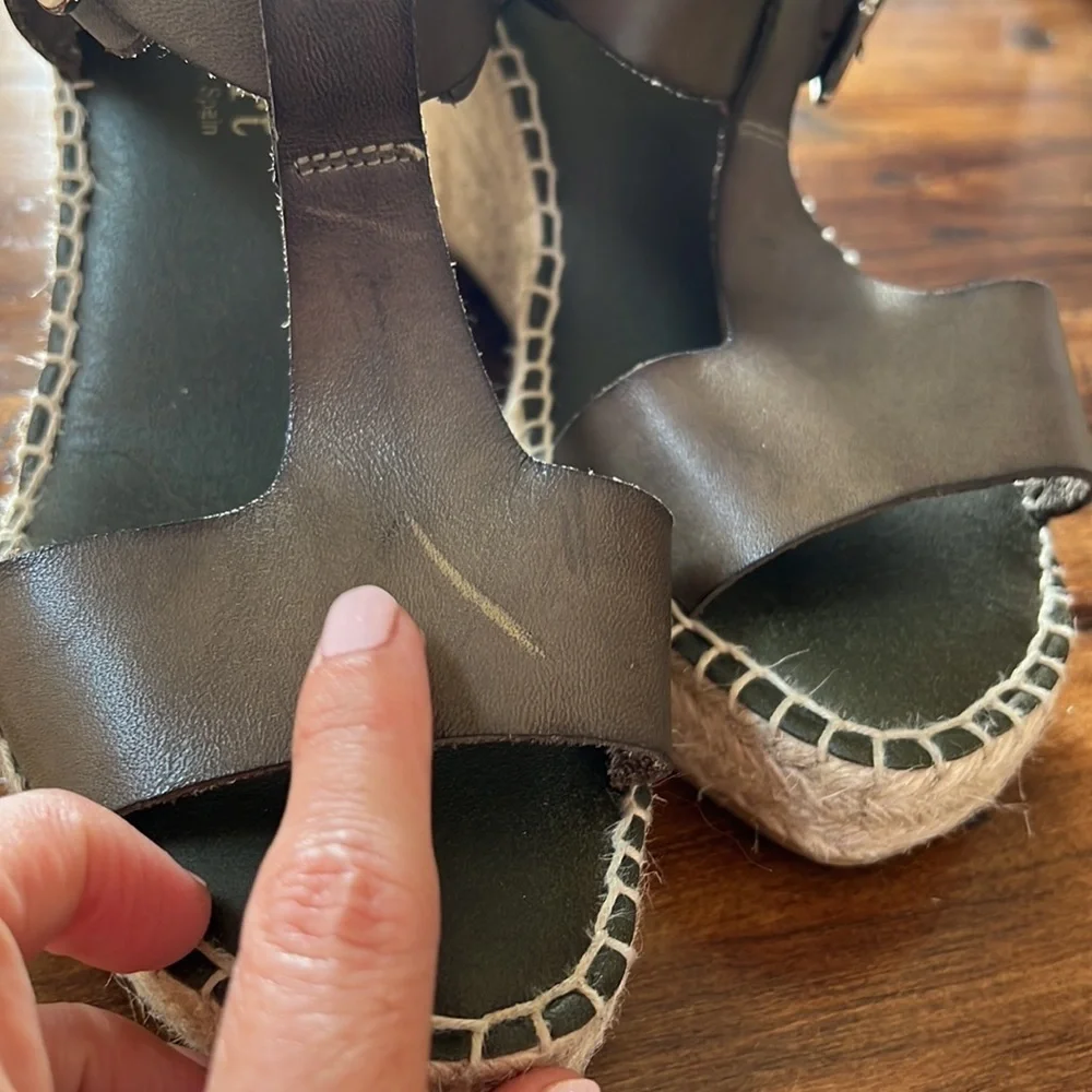 Made In Spain Leather Wedge Espadrilles in Olive. Paseart. Size 38 fits like 7.5